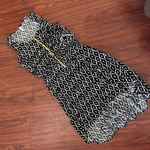 Xhilaration Black and Cream Patterned dress w chartreuse zipper size large